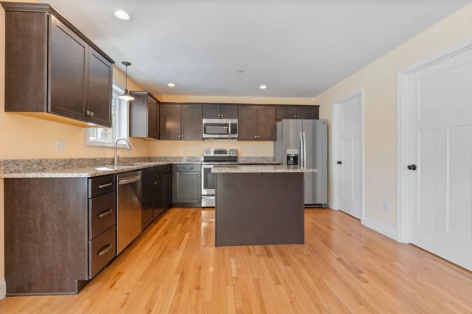 11 Rockingham Road  #H Photo 6
