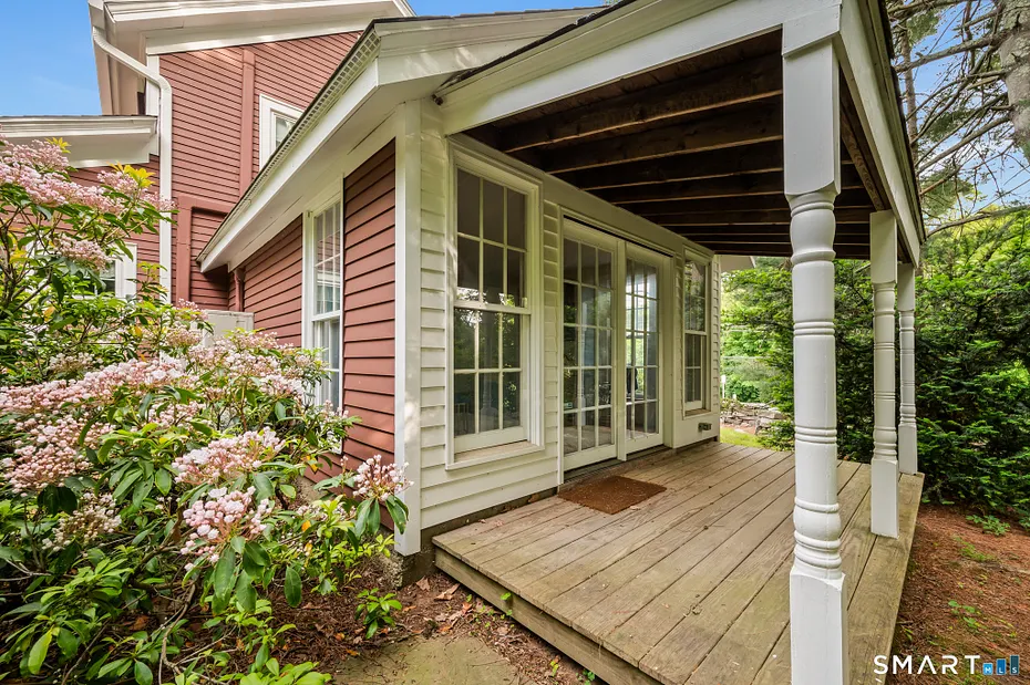 539 Hopewell Road Photo 18