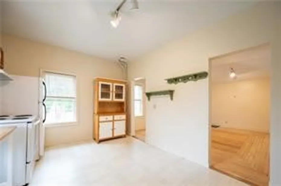 10 Hendricks Street #1 Photo 5