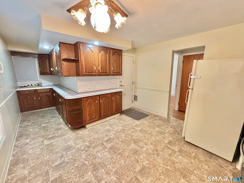 697 Washington Avenue Photo 5