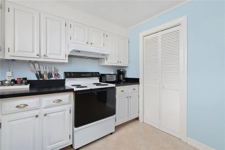 59 Mount Hope Avenue Photo 18