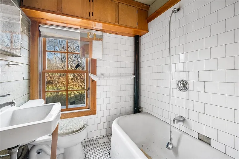 60 Ironstone St Photo 9