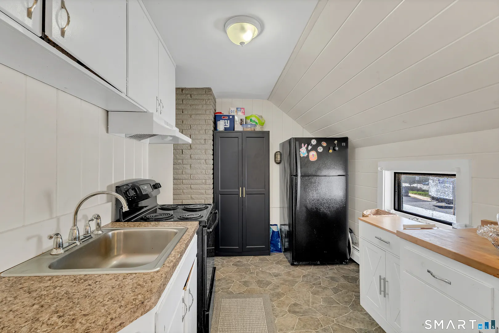 296 Mitchell Street Photo 20