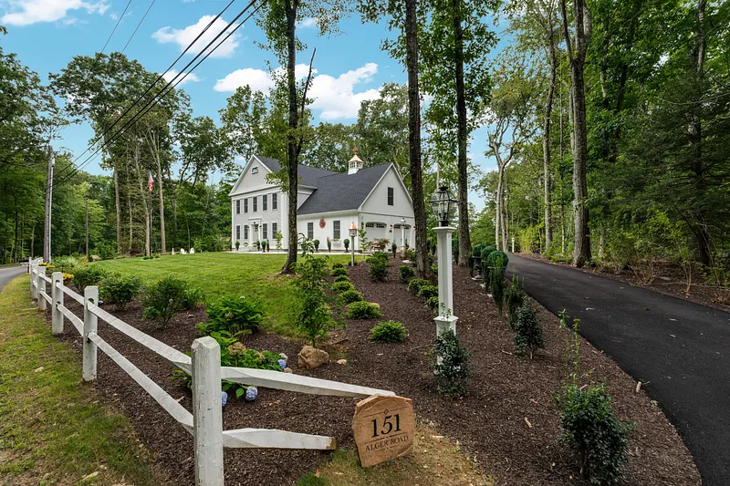 151 Alger Road Photo 1