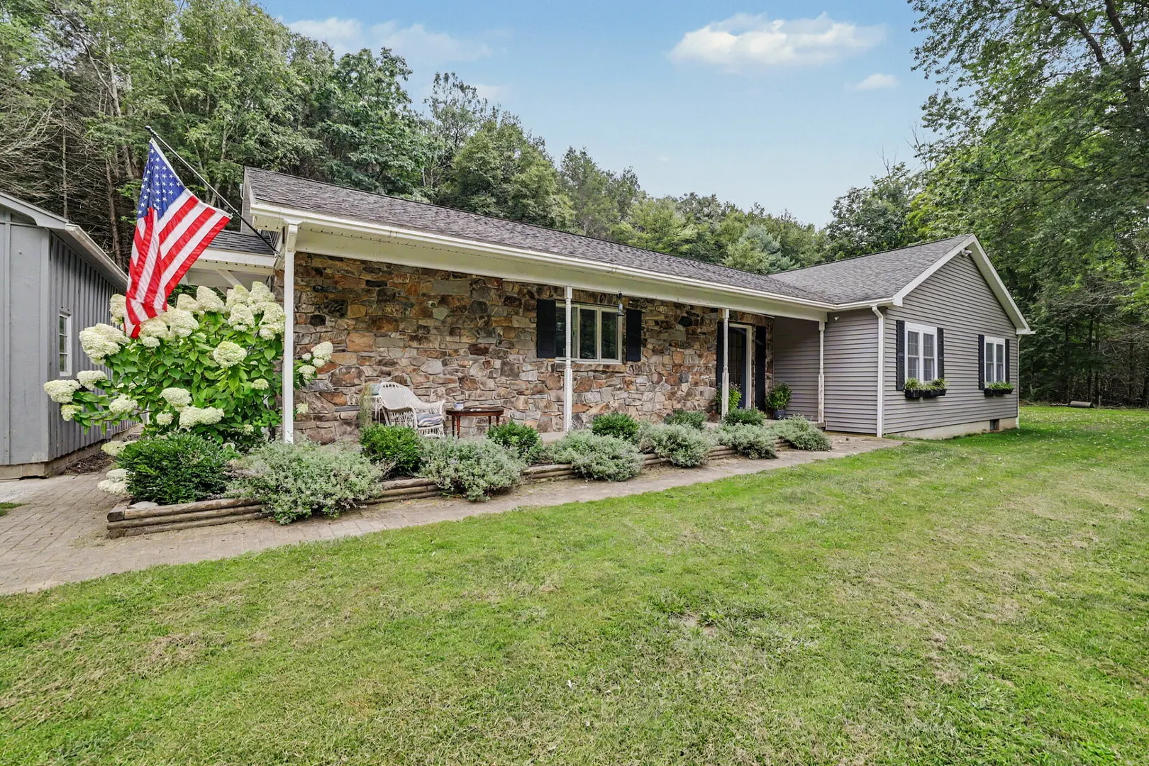 1226 Litchfield Road Photo 19
