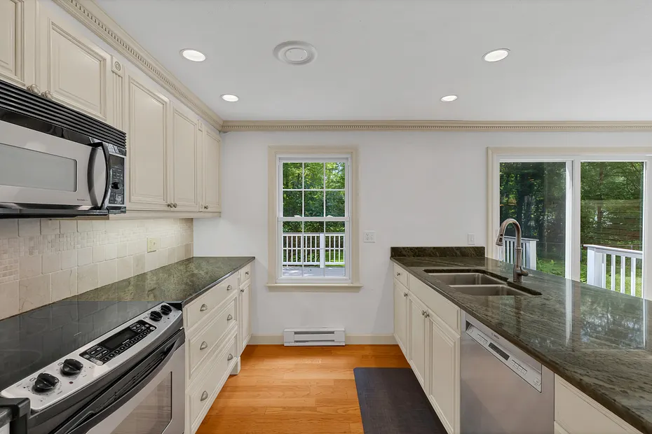 12 Wychwood Road Photo 12