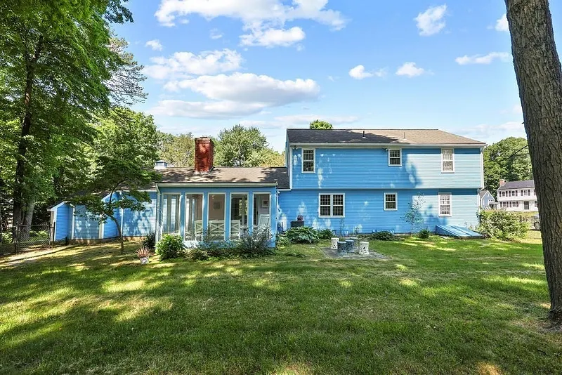 84 Brewster Rd Photo 2