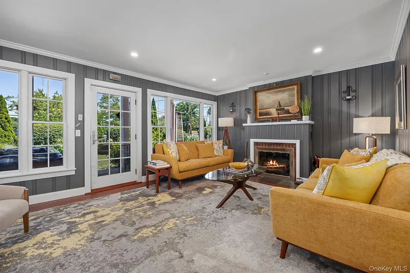 1 Colonial Drive Photo 16