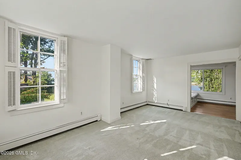 45 Glen Avon Drive Photo 13