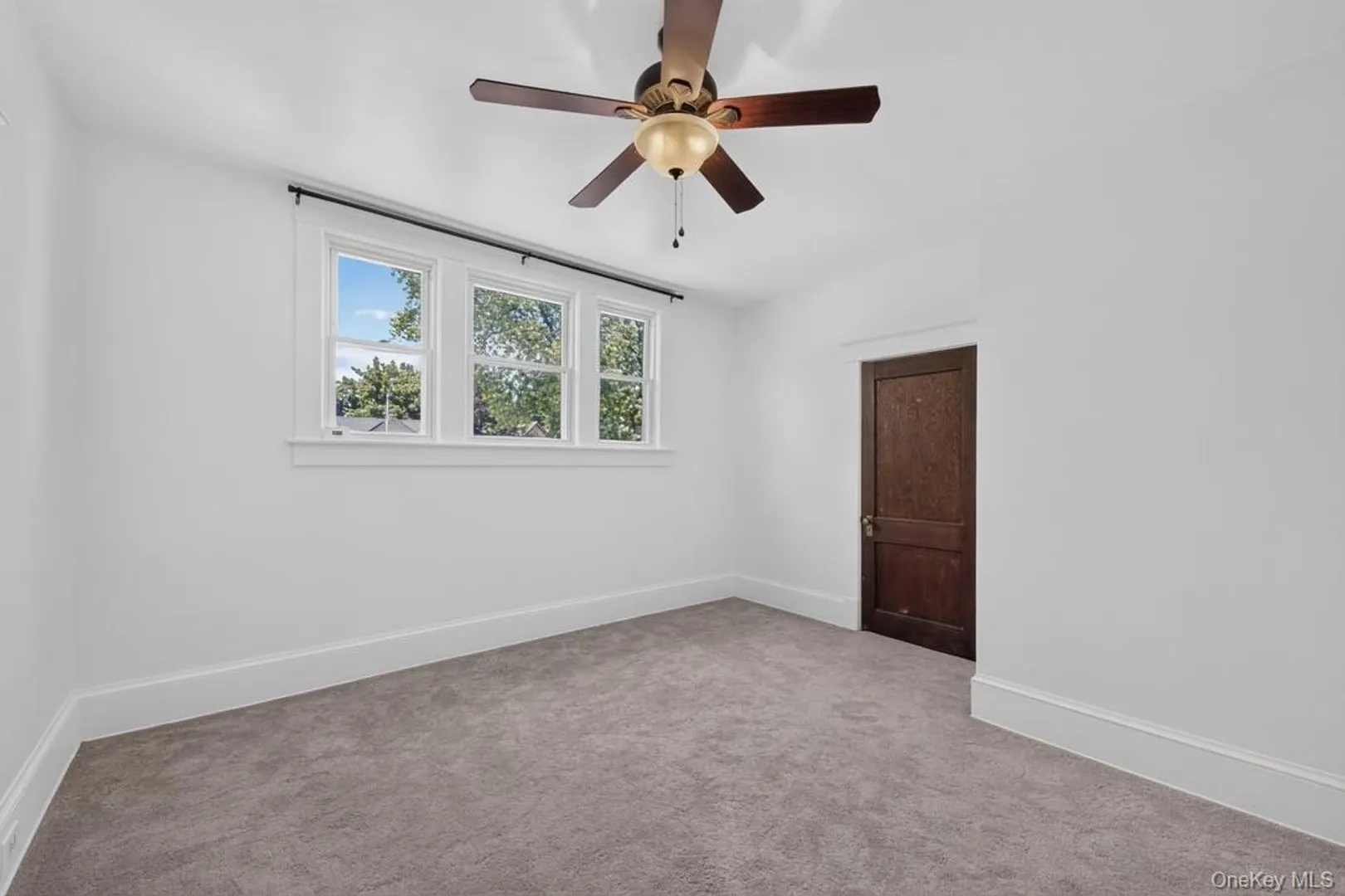 10 S Grand Avenue Photo 29
