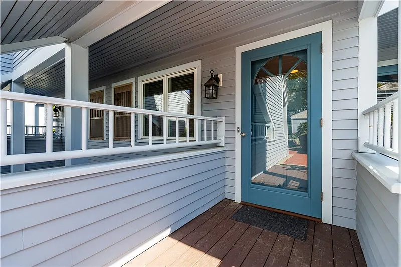 152 Crompton Avenue  #18 Photo 6