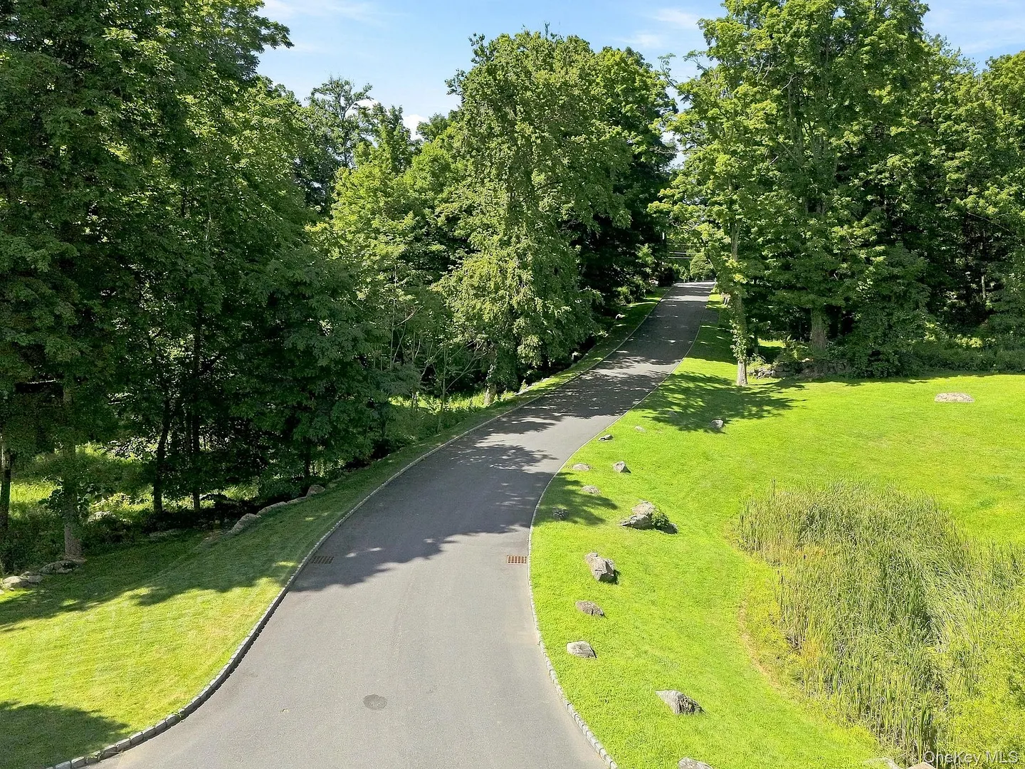 5 Boulder Pond Drive Photo 10