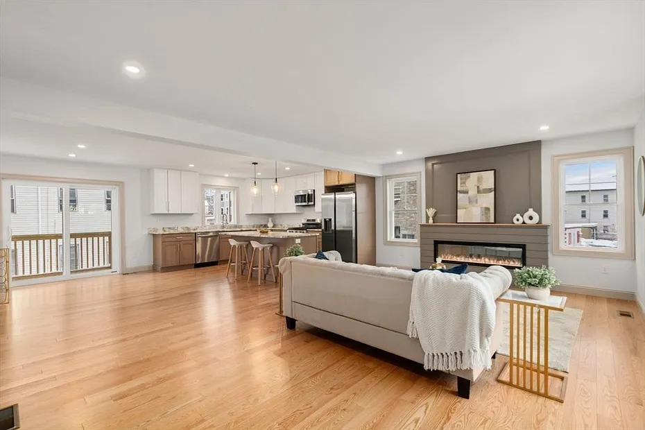 2 Lodi St  #A Photo 7
