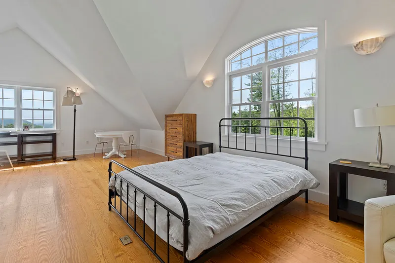 470 Harrington Drive Photo 43