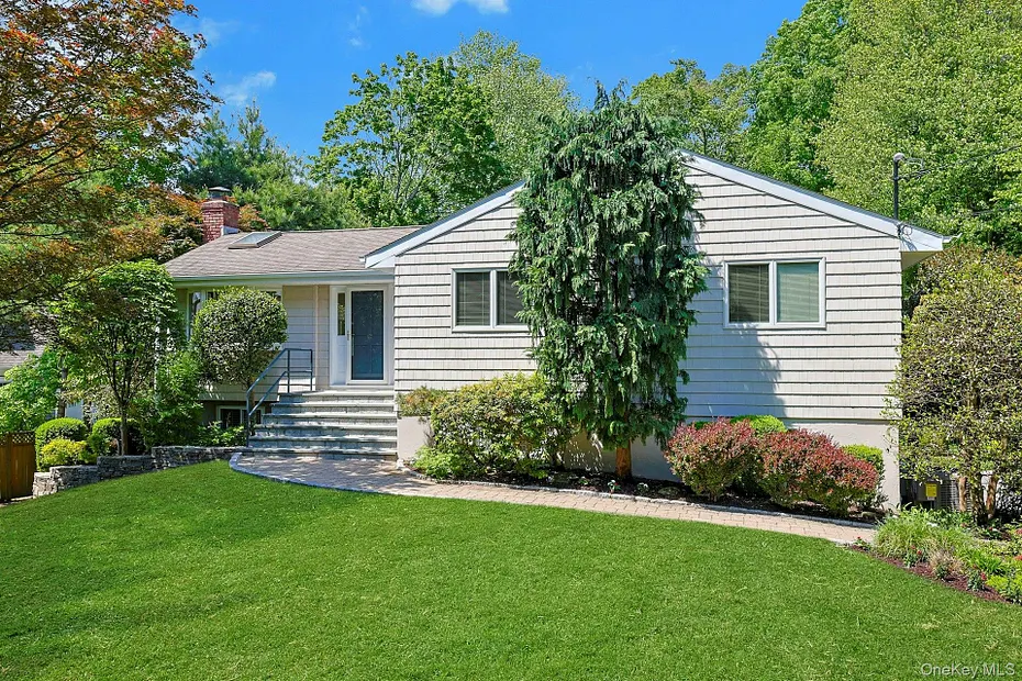 20 Robbins Road Photo 1