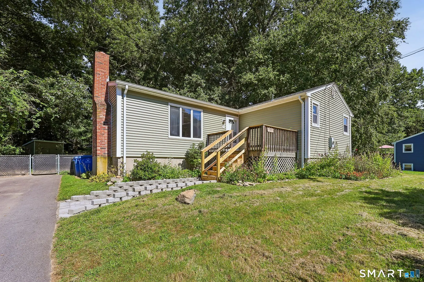 144 Woodland Drive Photo 2