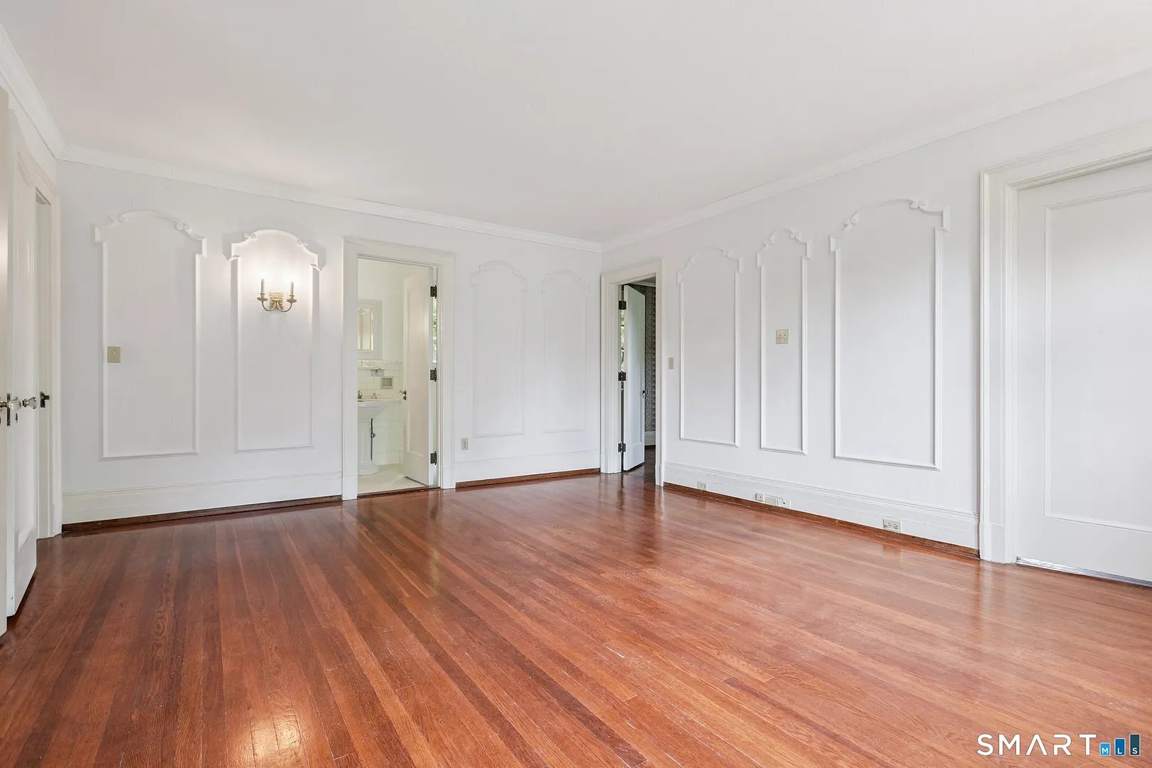 1056 Whitney Avenue Photo 22