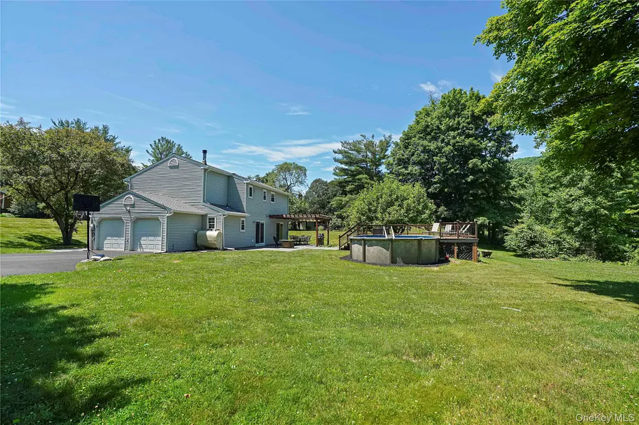 11 Kenneth Drive Photo 33