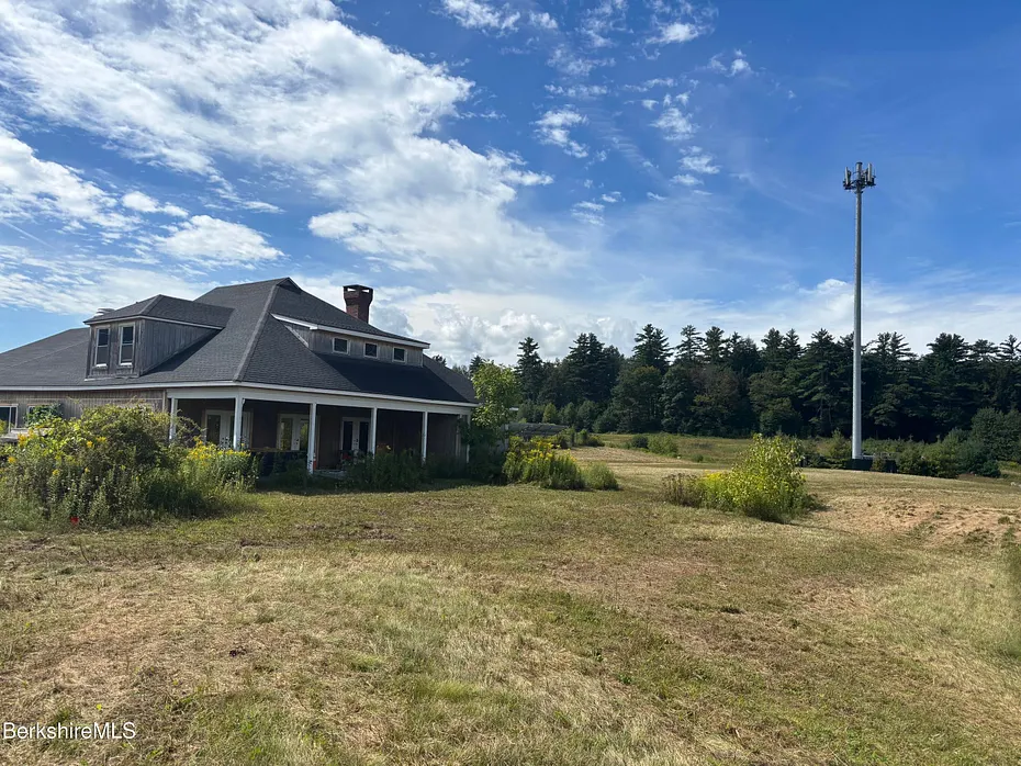 641 River Rd Photo 3