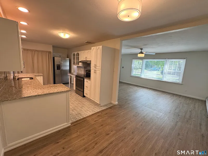 77 Curtis Road Photo 4