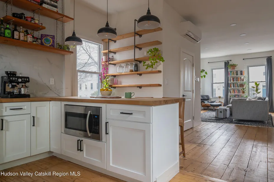 517 State Street Photo 14
