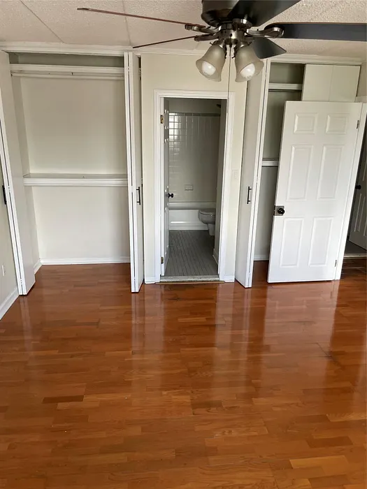 3220 Fairfield Avenue  #6D Photo 7