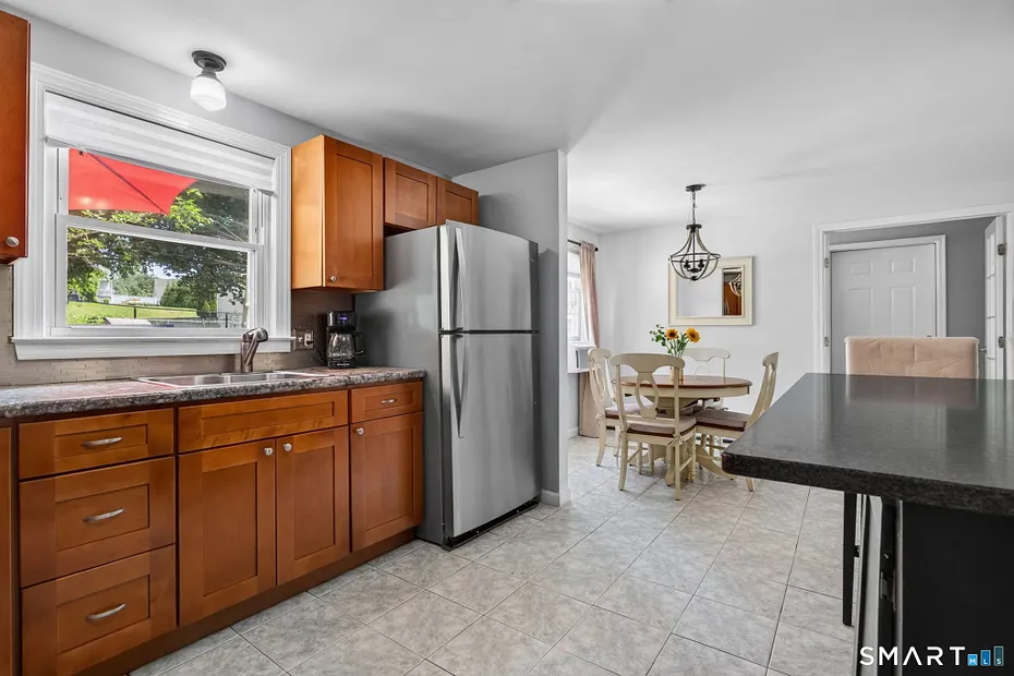 5 Beatrice Drive Photo 9