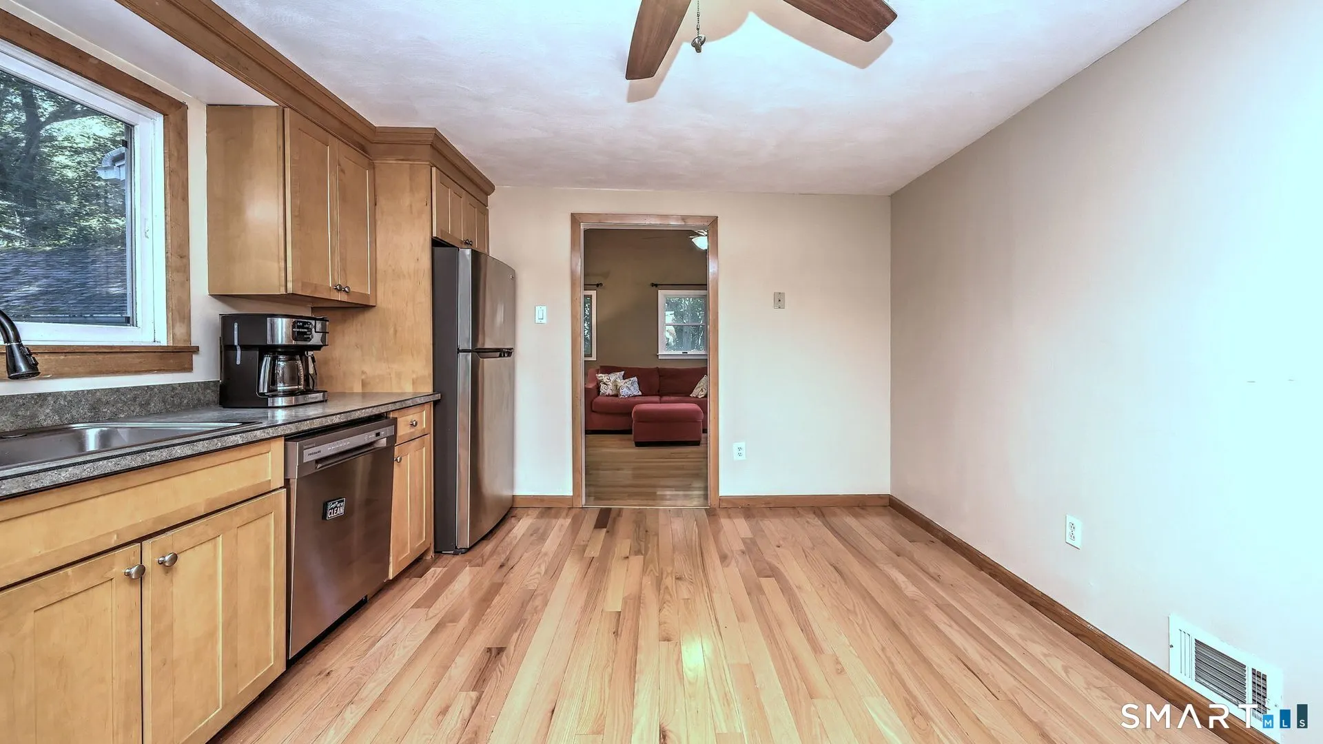 22 Central Avenue Photo 16