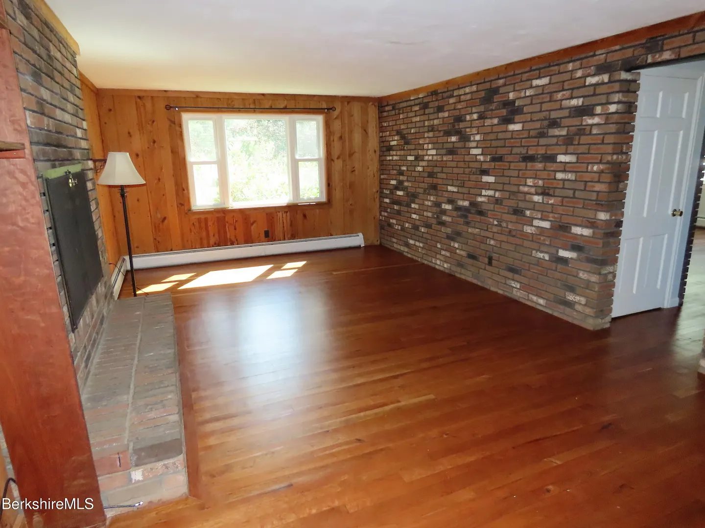 1303 River Rd Photo 14