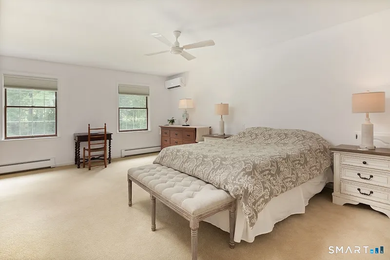 32 Burton Road Photo 20