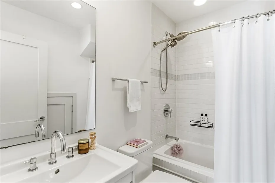180 Franklin Street  #176 Photo 15