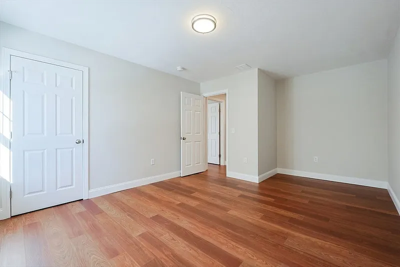 60 Oak Street #B Photo 19