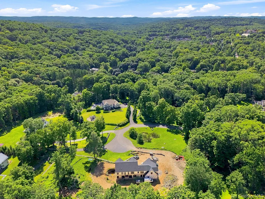 5 Boulder Pond Drive Photo 16