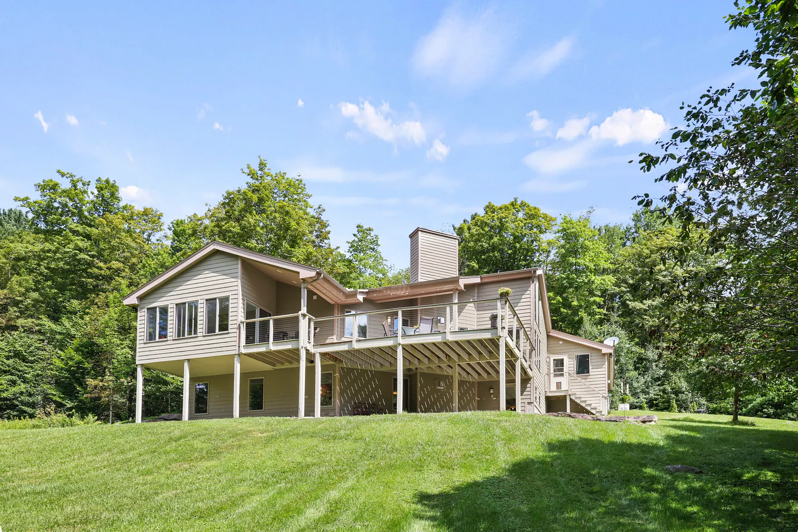 140 Leland Rd Photo 4