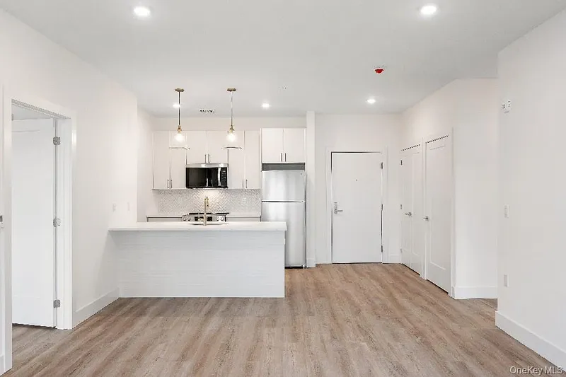 306 Bluestone Court  #104 Photo 18