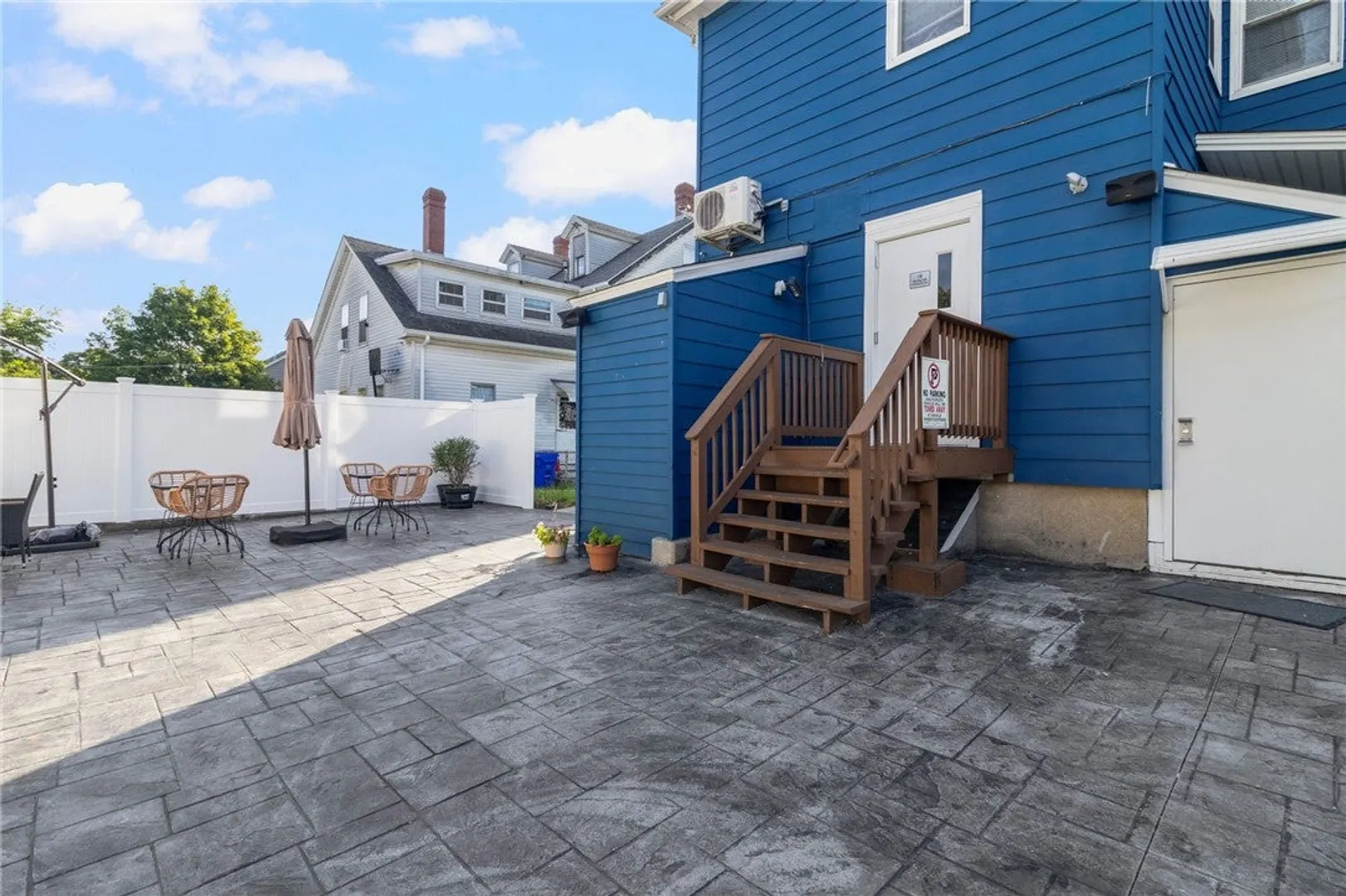 681 Providence Street Photo 41