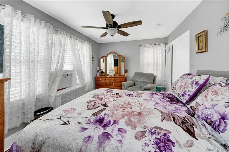 322 Logan Avenue Photo 19