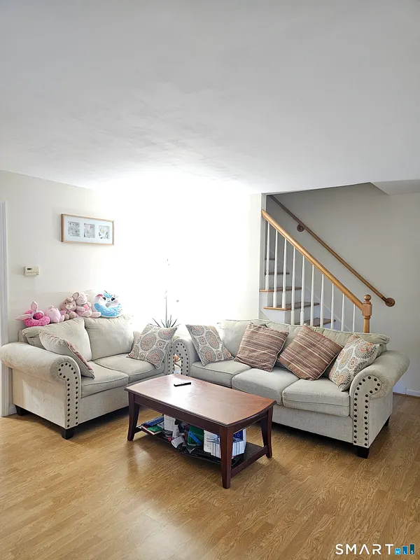 54 Alice Street Photo 11