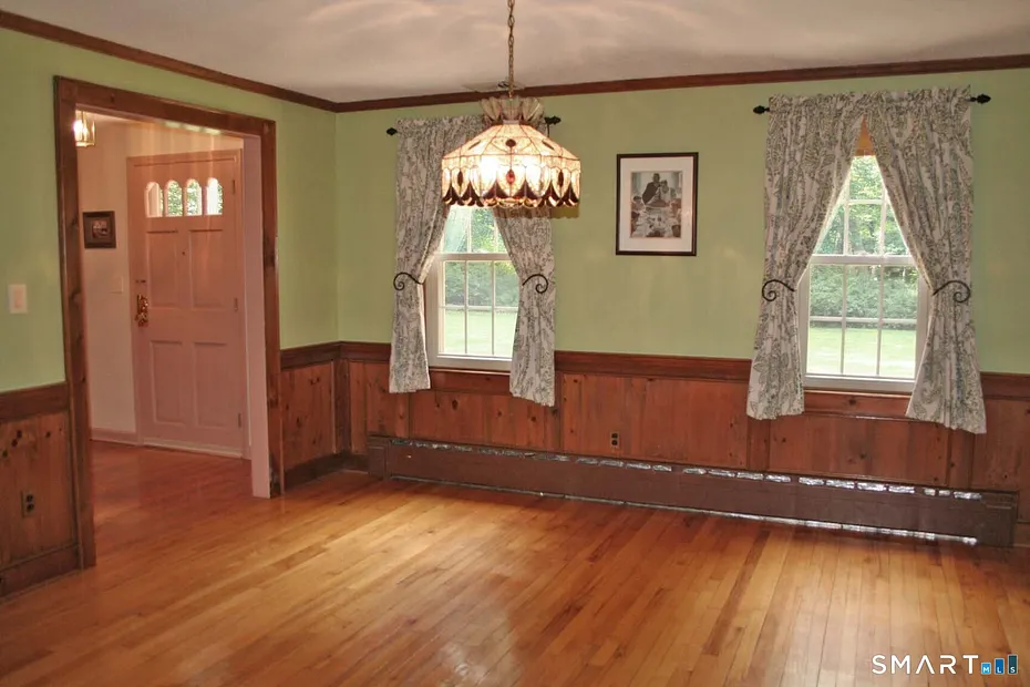 25 1/2 Edgerton Street Photo 6