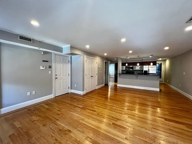 24 Mitchell Street  #1 Photo 2