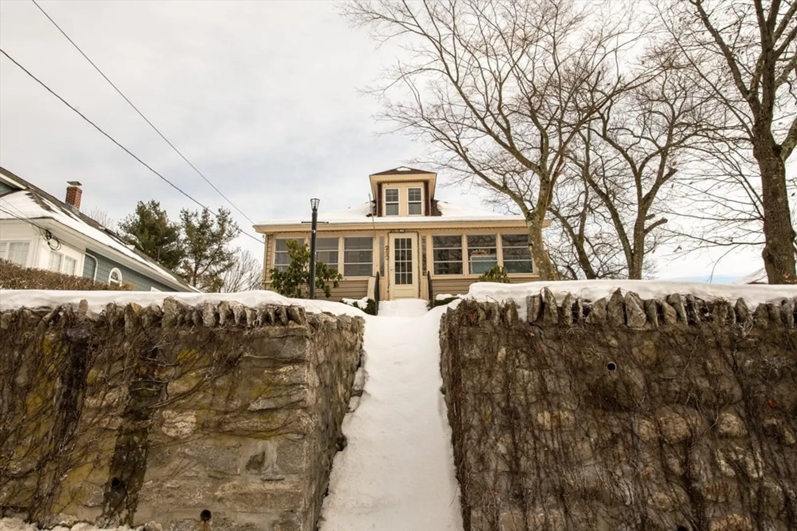 250 Lowell Street Photo 35