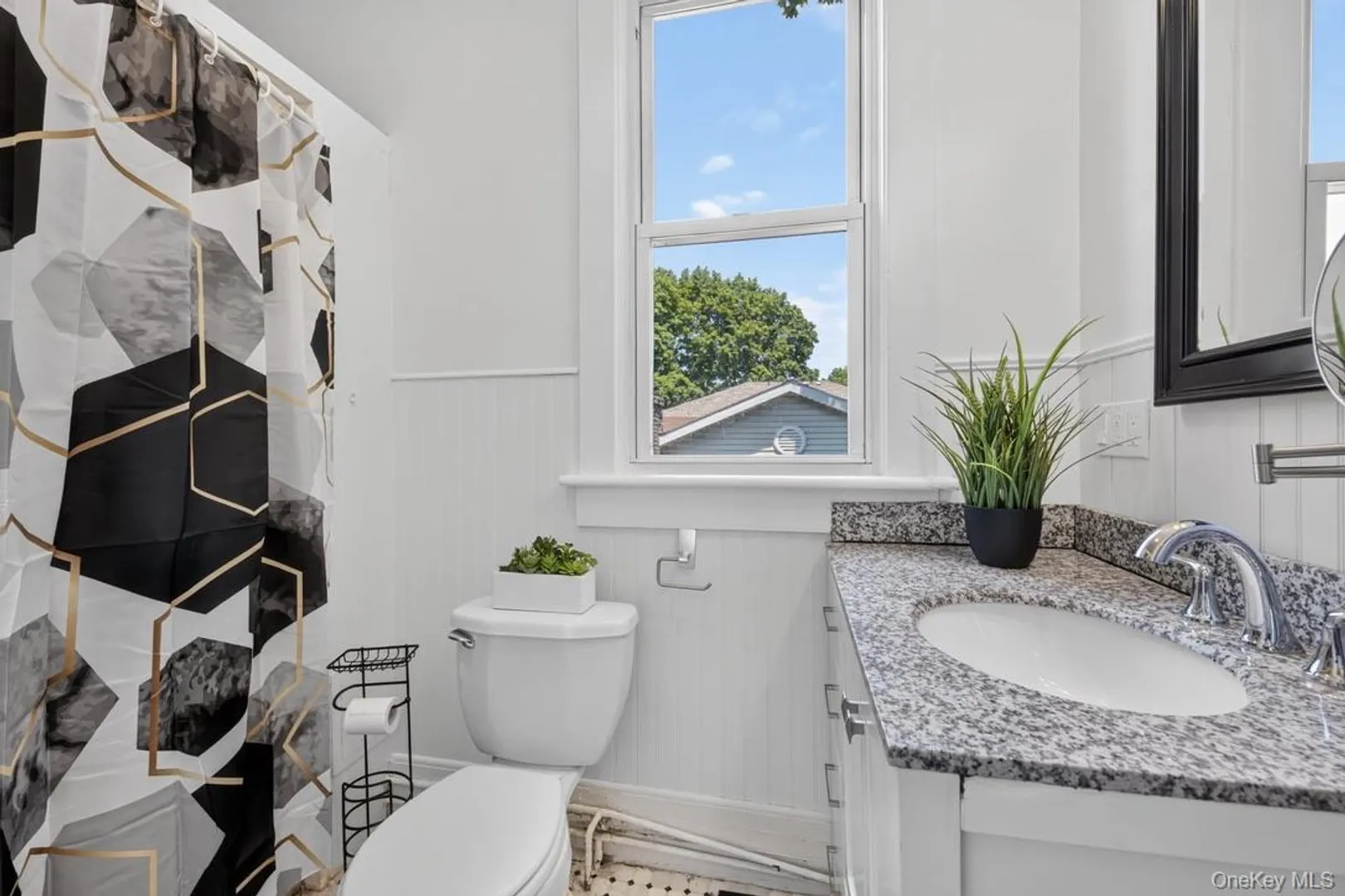 10 S Grand Avenue Photo 31