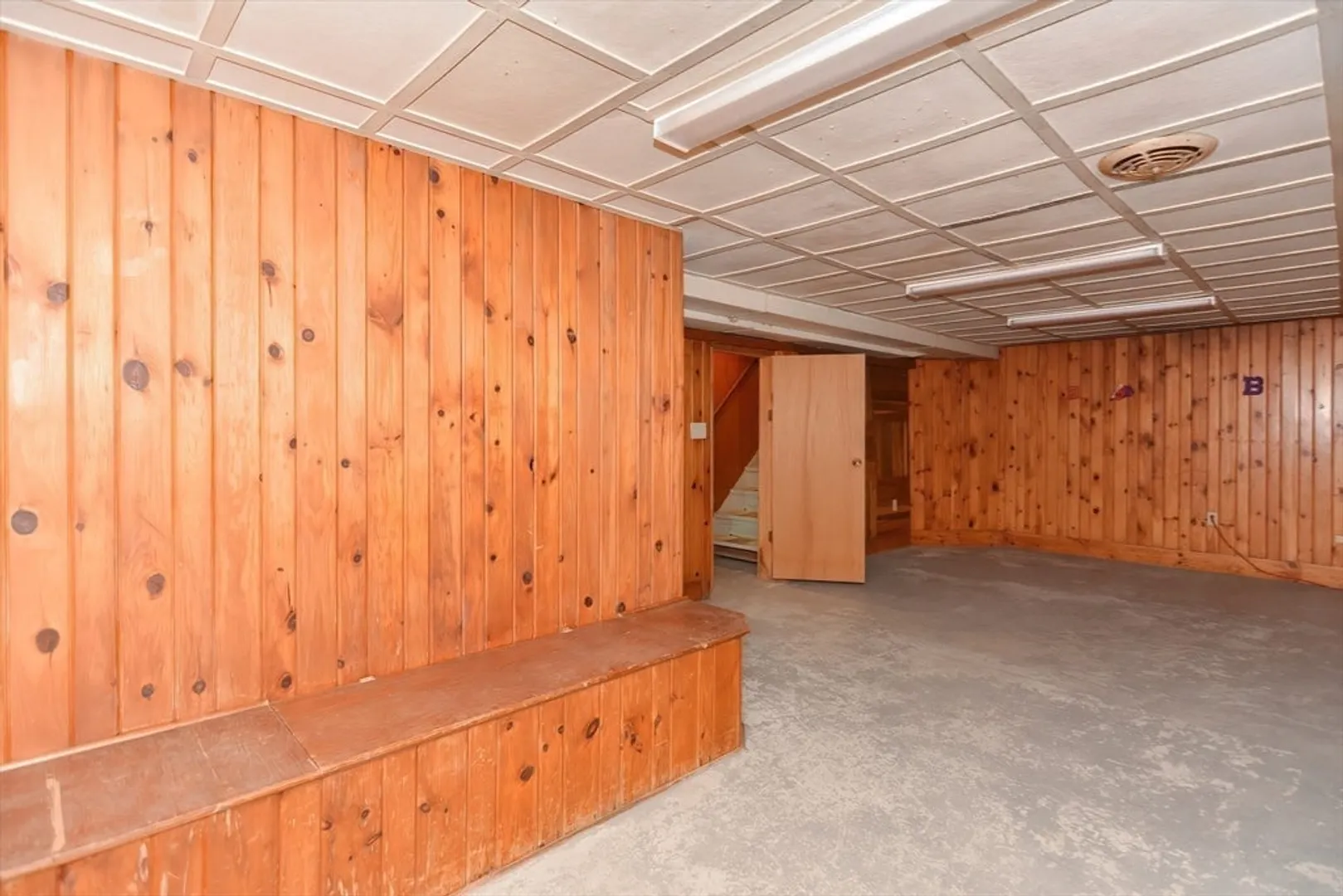 142 Bacon Street Photo 23