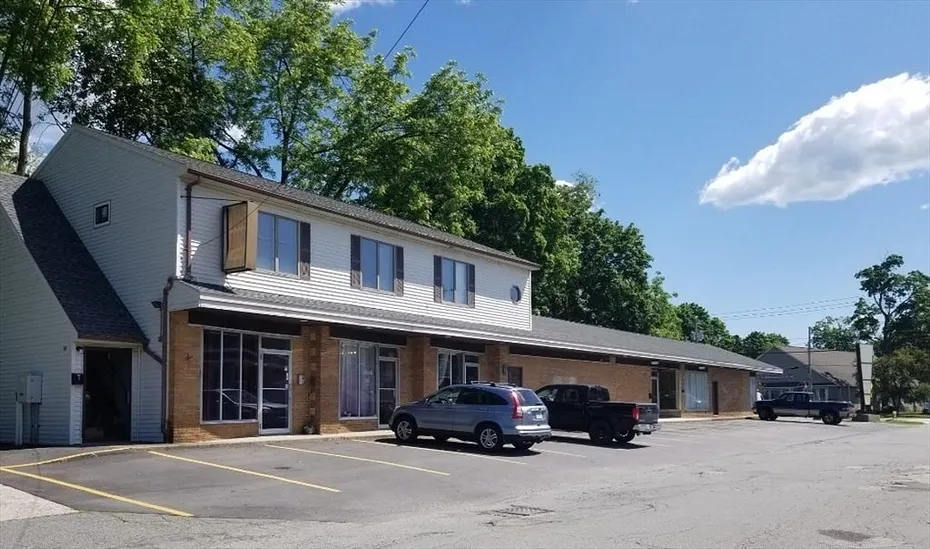 2 Fairlawn Ave #2 Photo 18