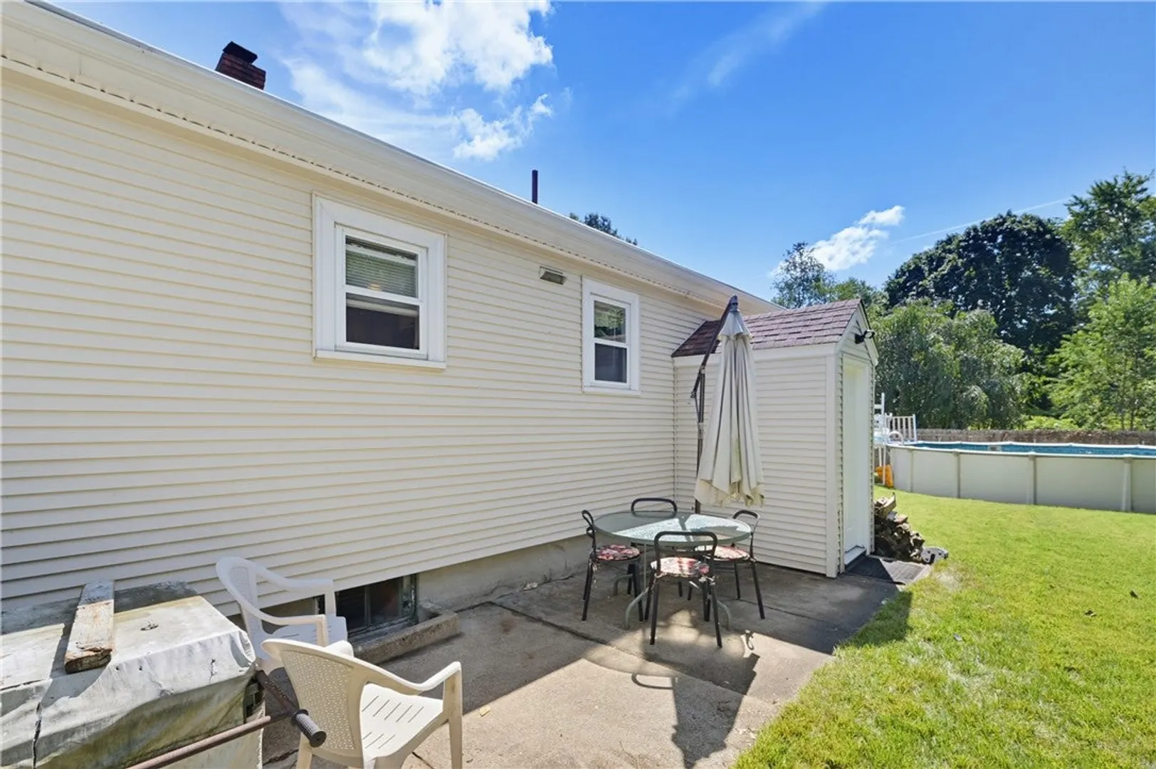 63 Taft Street Photo 7