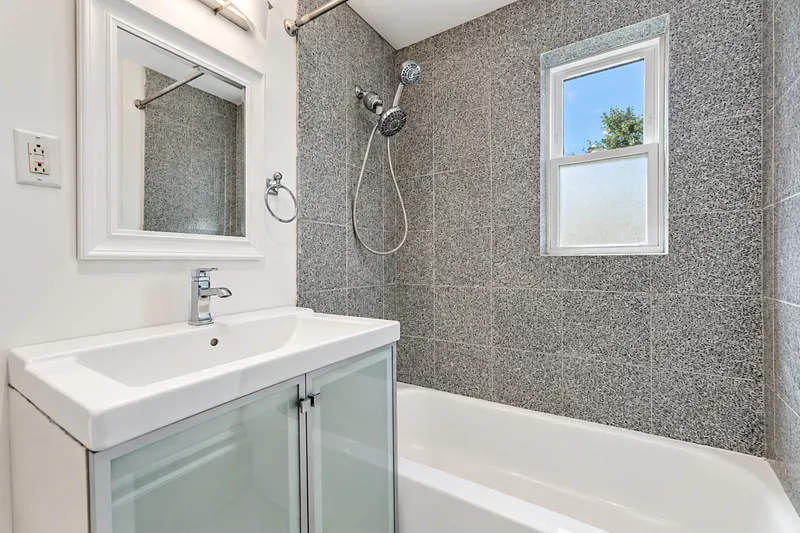 184 Pequot Avenue  #305 Photo 13