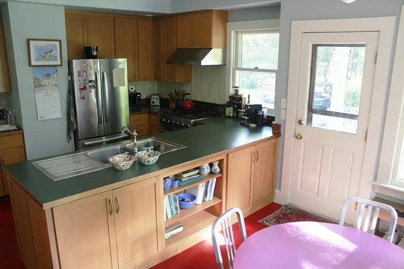 254 Lincoln Photo 21