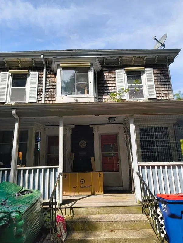 140 Main St Photo 11