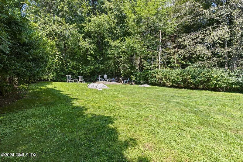 70 Gregory Road Photo 32