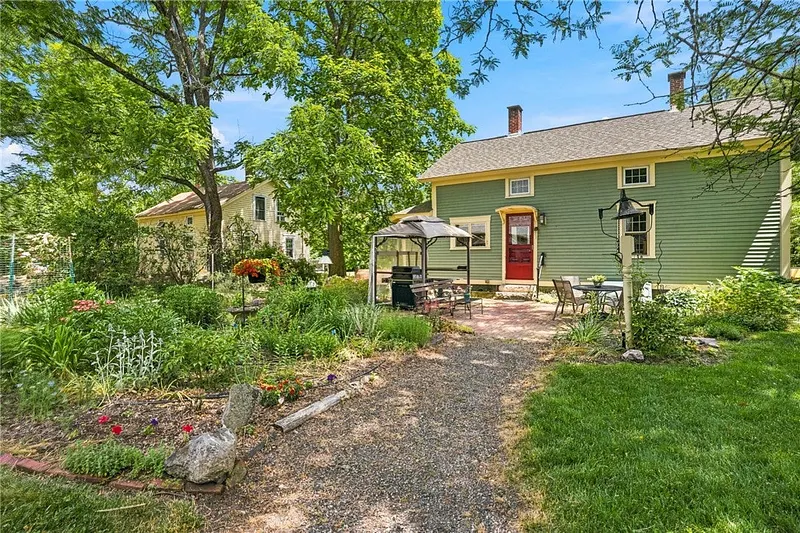 362 Abbott Run Valley Road Photo 7